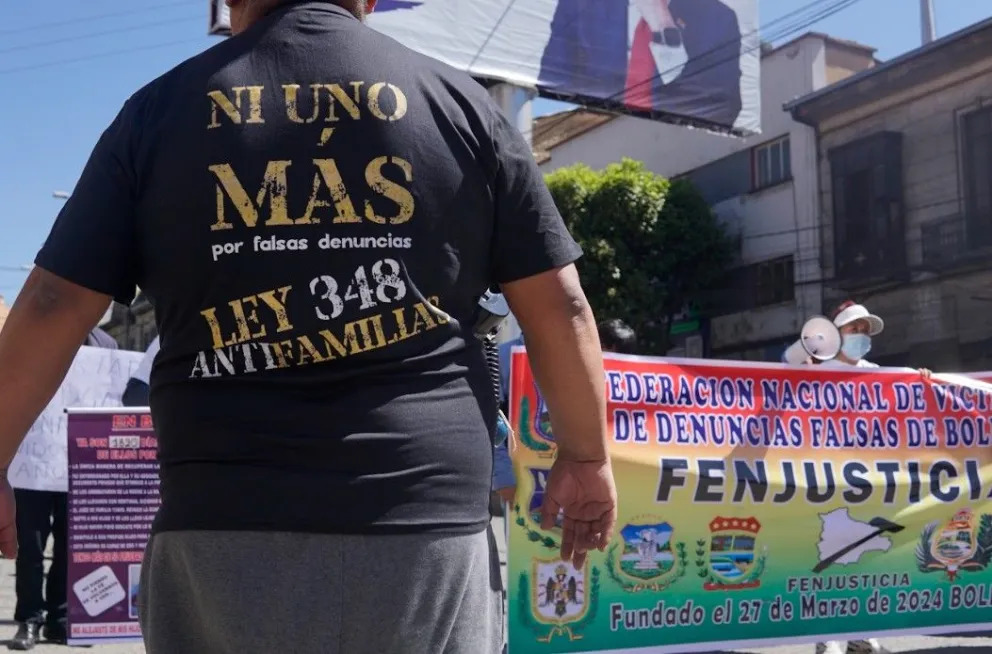 Anahí Cazas Álvarez y José Álvaro Fernández Mamani