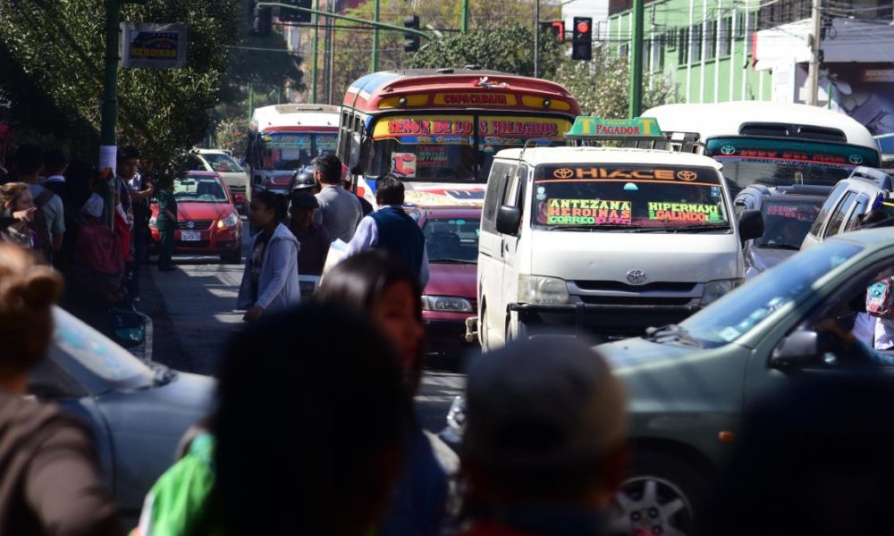 El negocio del transporte público en Cochabamba