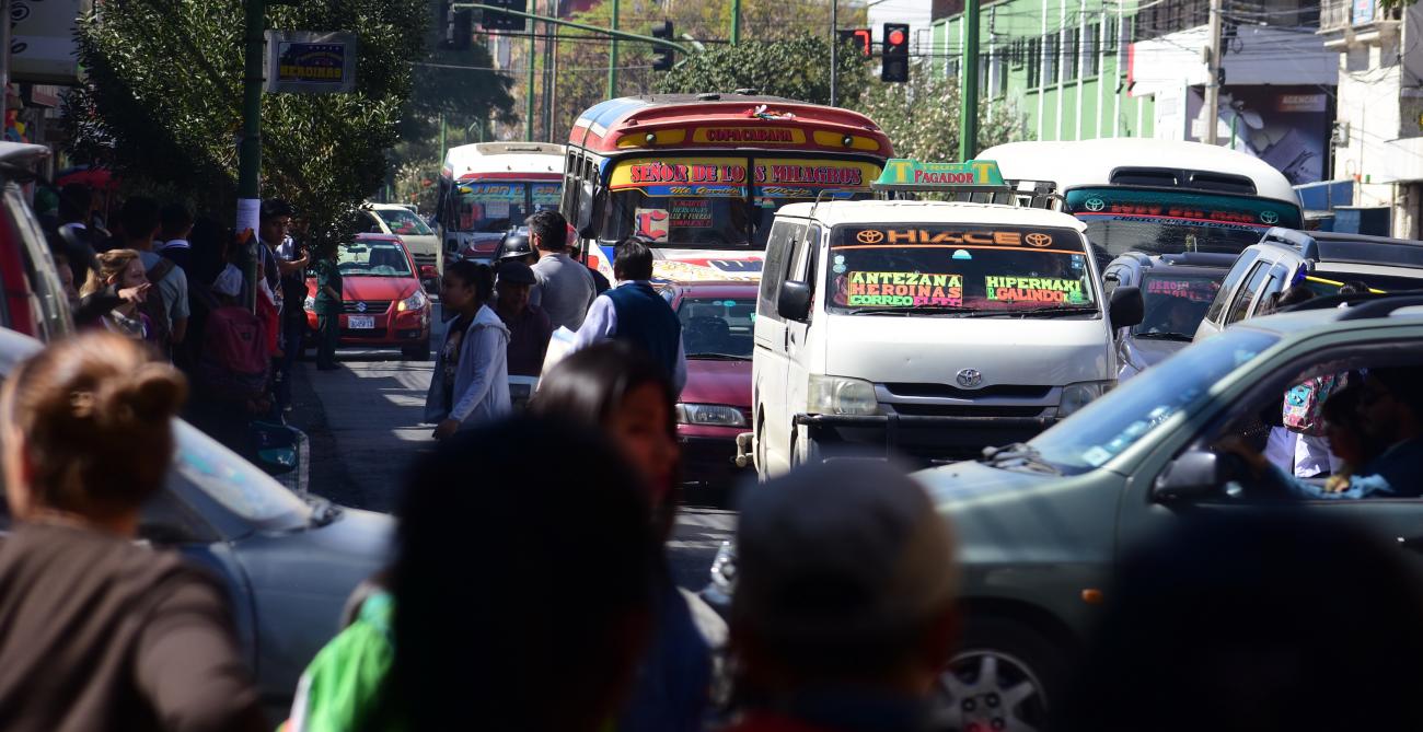 ¿Cómo afecta el transporte urbano a la calidad de vida en Cochabamba, en Bolivia?