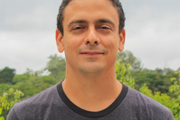 Edgar Zamora:  “El fotoperiodismo es congelar un trozo de la realidad”