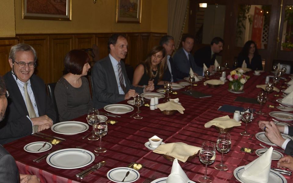 Almuerzo con embajadores