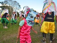 Indígenas uchupiamonas evaden su extinción y el extractivismo con el ecoturismo